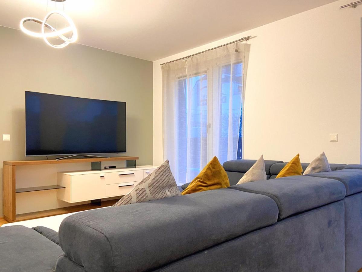 Near Lake Spacious & Furnished Beautiful Apartment 维也纳 外观 照片