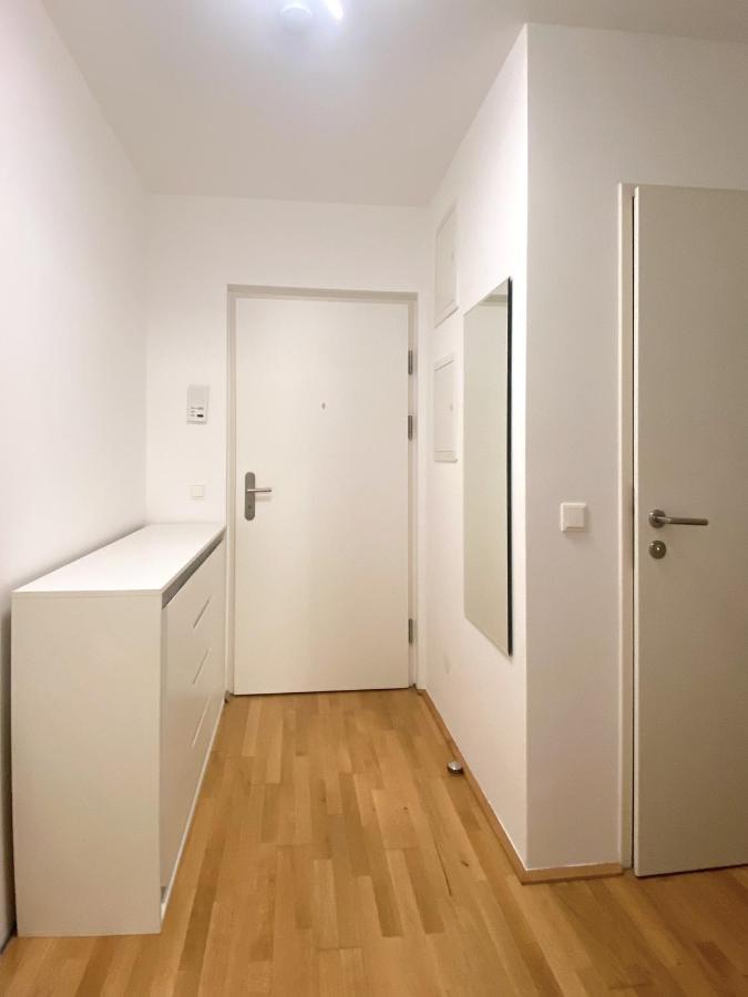 Near Lake Spacious & Furnished Beautiful Apartment 维也纳 外观 照片