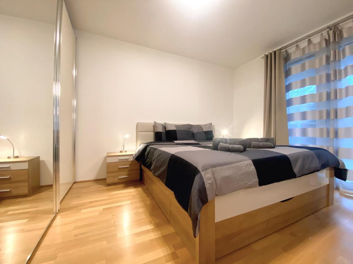 Near Lake Spacious & Furnished Beautiful Apartment 维也纳 外观 照片